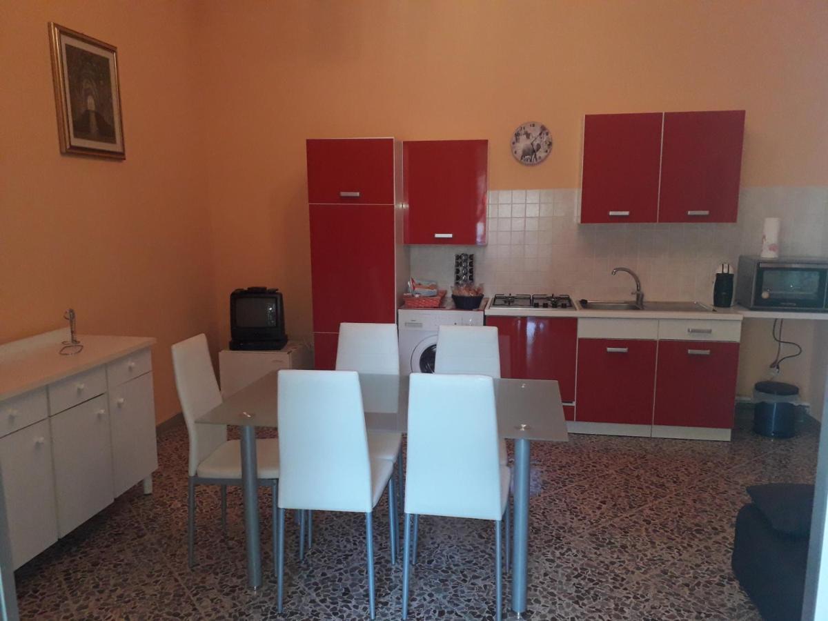 Casa Vacanza "Lo Vita" Appartamento "Alessia" Galatina Collemeto Luaran gambar
